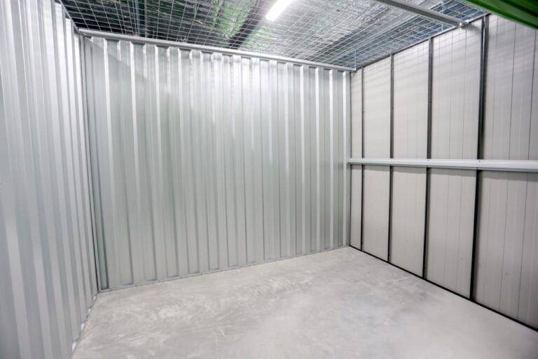 Rujen Storage